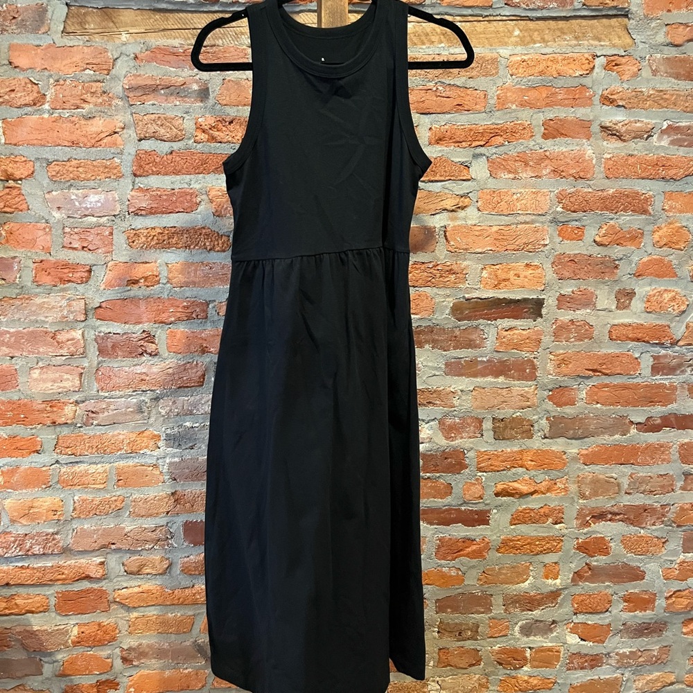 Elegant Black Sleeveless Dress